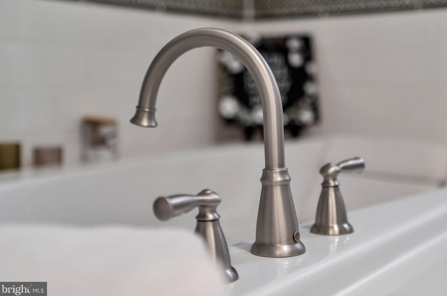 1005 Francis Ave, Baltimore MD 21227-3911 exterior