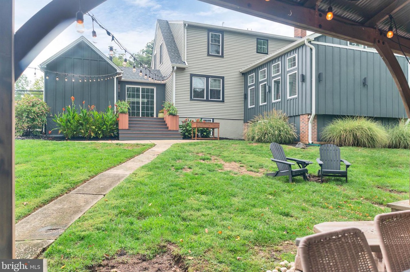 1005 Francis Ave, Baltimore MD 21227-3911 exterior