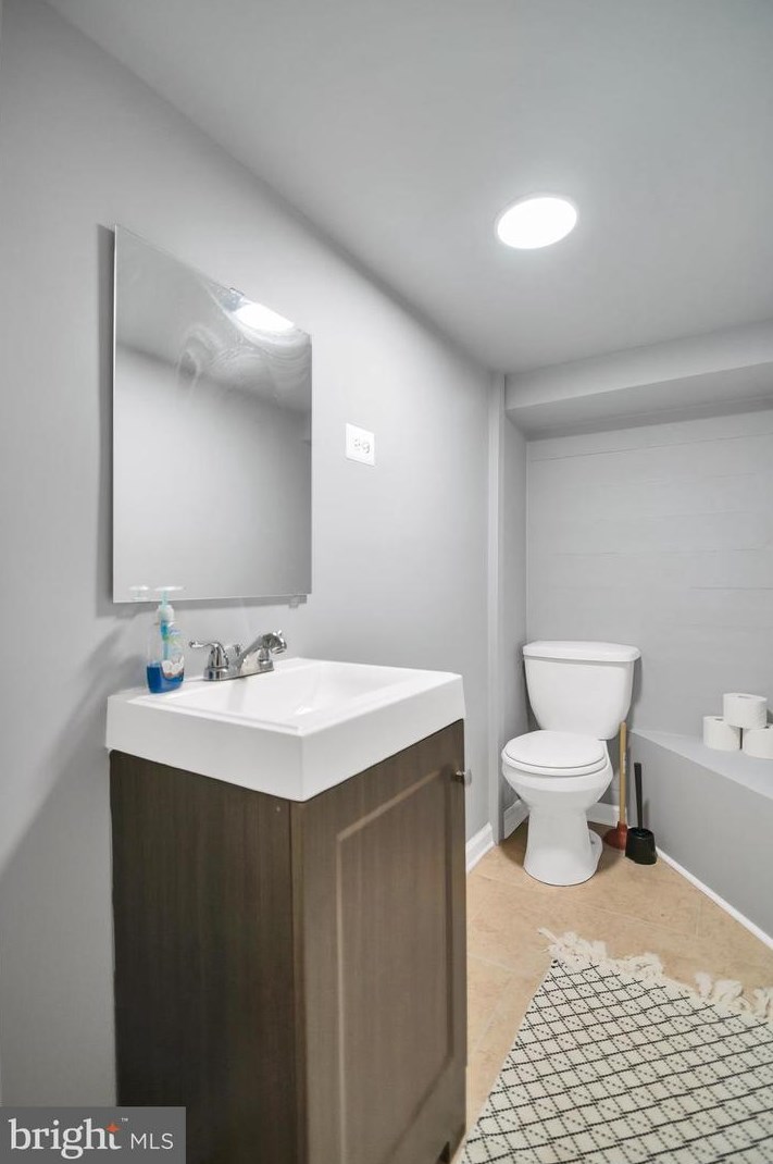 1005 Francis Ave, Baltimore MD 21227-3911 exterior