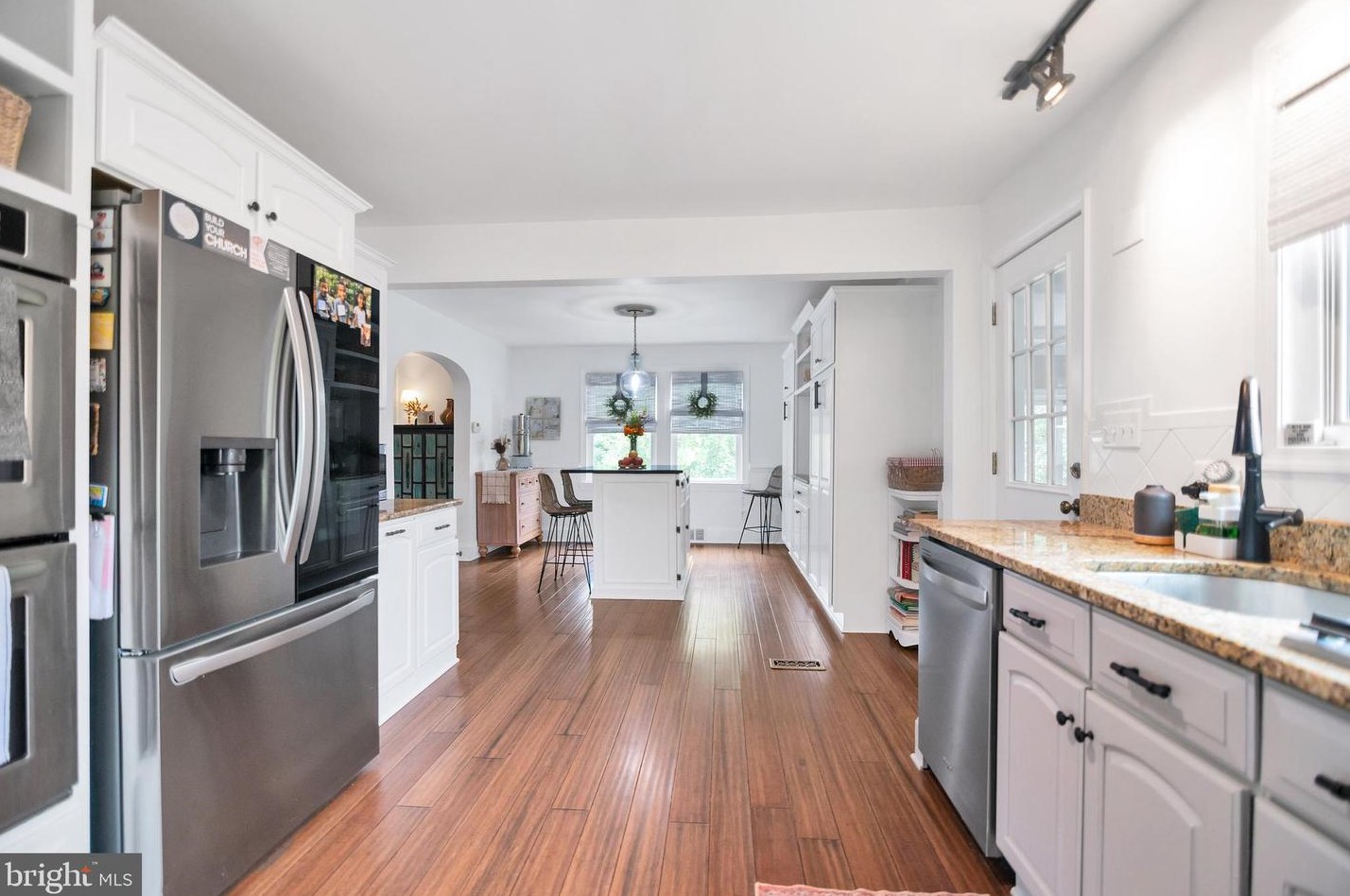 1005 Francis Ave, Baltimore MD 21227-3911 exterior