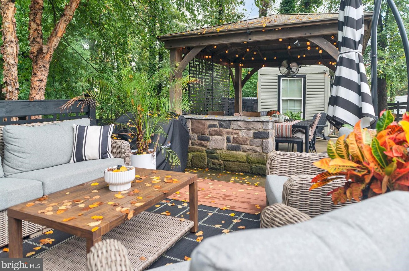 1005 Francis Ave, Baltimore MD 21227-3911 exterior