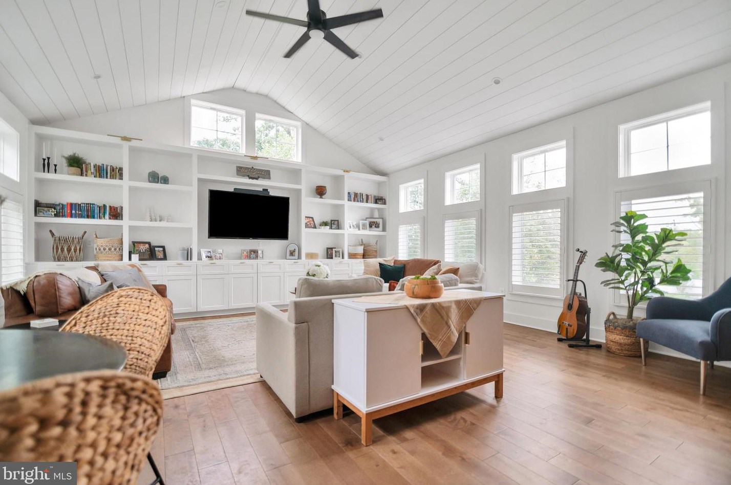 1005 Francis Ave, Baltimore MD 21227-3911 exterior