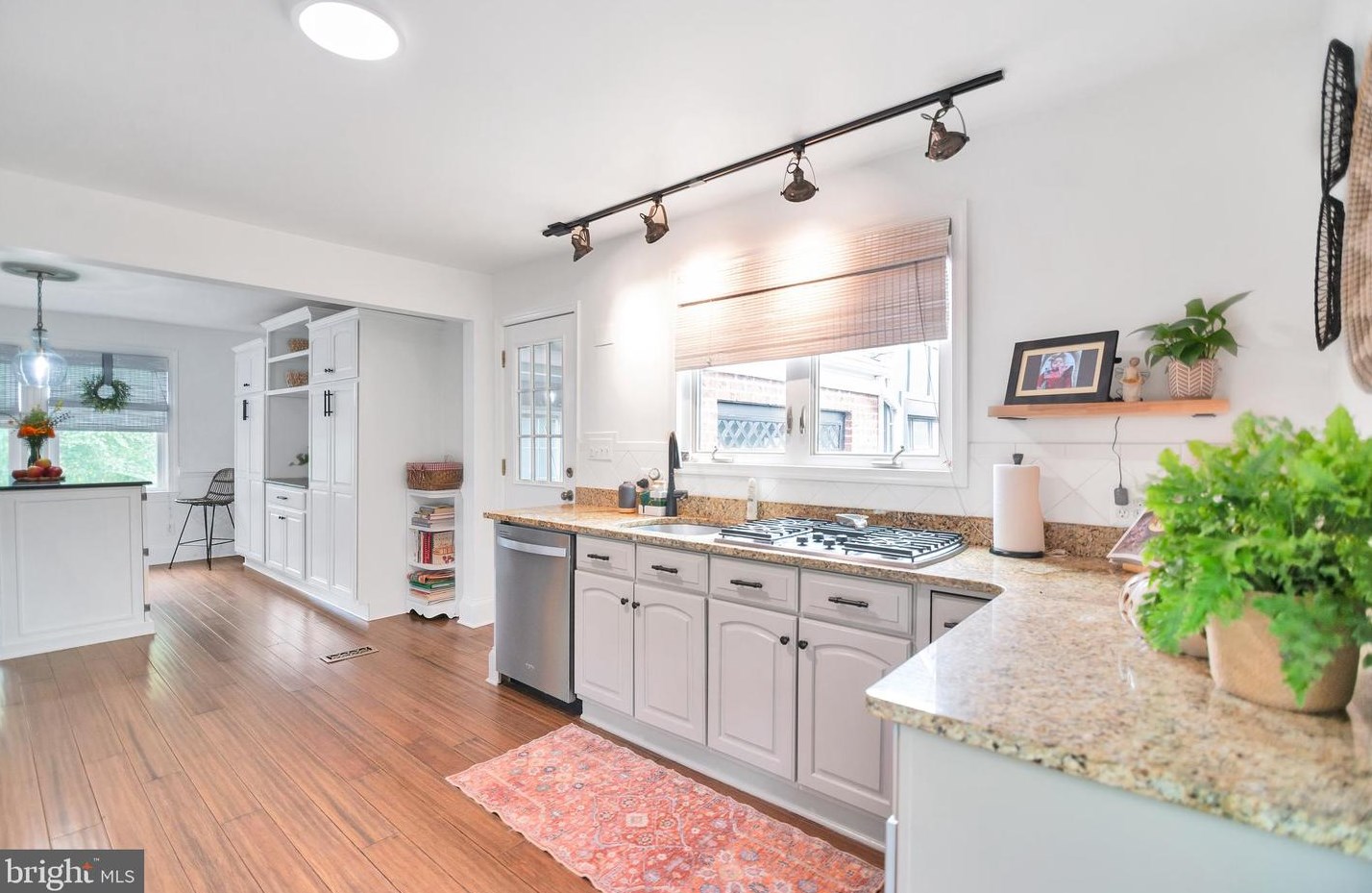 1005 Francis Ave, Baltimore MD 21227-3911 exterior