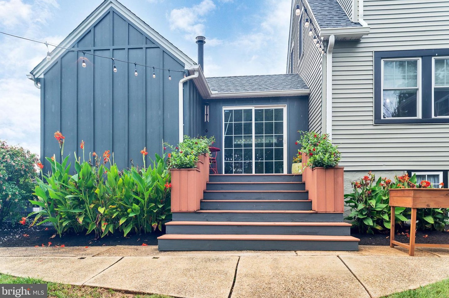 1005 Francis Ave, Baltimore MD 21227-3911 exterior