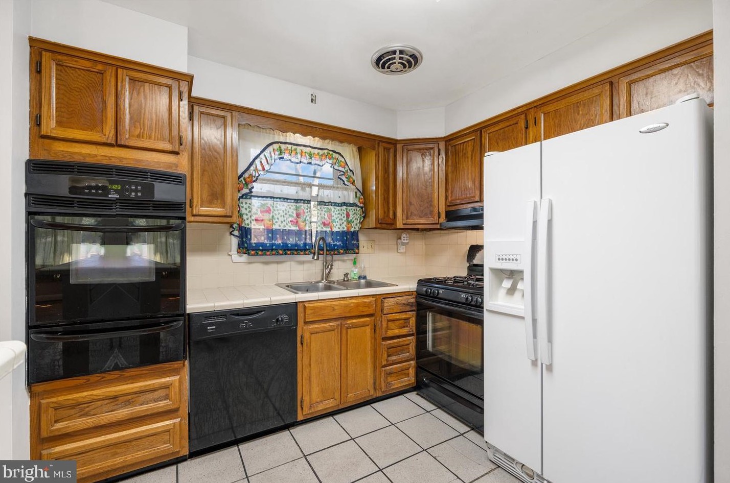 8342 Merrymount Dr, Baltimore MD  21244-2242 exterior