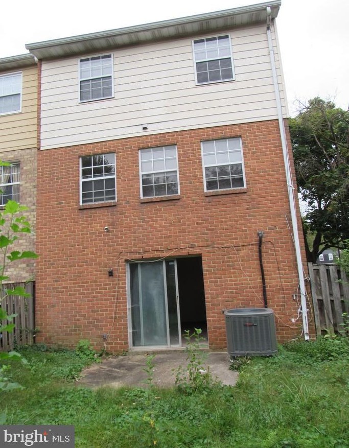 1 Warwick Mill Ct, Cockeysville, MD 21030