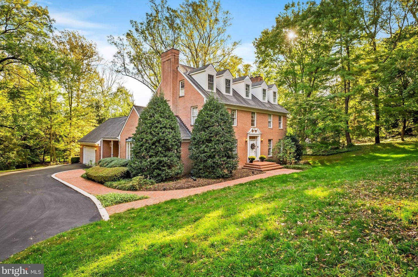 1927 Old Court Rd, Baltimore, MD 21204
