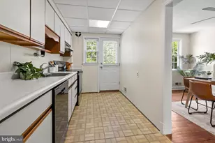 1644 Thetford Rd, Towson, MD 21286 - Photo 16