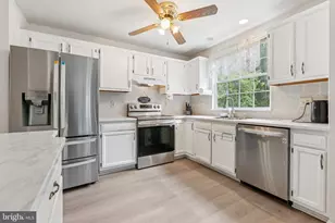 9415 Ridgely Ave, Parkville, MD 21234 - Photo 6