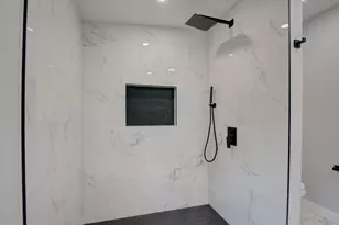 208 Parkholme Cir, Reisterstown, MD 21136 - Photo 16