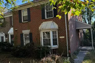 16 Hamlet Dr, Owings Mills, MD 21117 - Photo 2