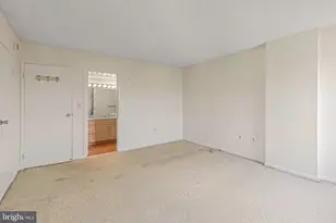 205 E Joppa Rd, Towson, MD 21286 - Photo 16