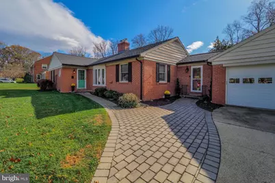1108 Hampton Garth, Towson, MD 21286 - Photo 2