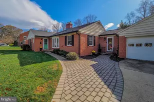 1108 Hampton Garth, Towson, MD 21286 - Photo 2