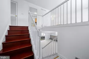 7 Bromwell Ct, Cockeysville, MD 21030 - Photo 8