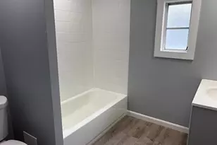 806 Leswood Ct, Baltimore, MD 21222 - Photo 8