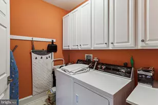 6438 Cloister Gate Dr, Baltimore, MD 21212 - Photo 16