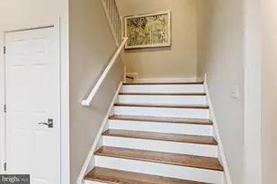 6438 Cloister Gate Dr, Baltimore, MD 21212 - Photo 18