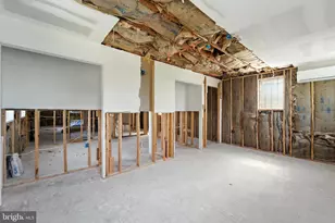 4 W Overlea Ave, Baltimore, MD 21206 - Photo 30