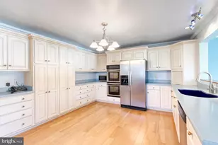 602 Hampton Ln, Baltimore, MD 21286 - Photo 16