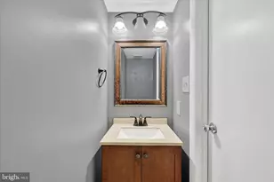 71 Chelmsford Ct, Baltimore, MD 21220 - Photo 12