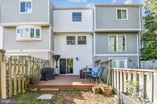 25 Stillwood Cir, Nottingham, MD 21236 - Photo 2