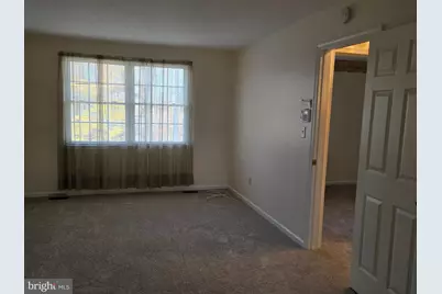 6801 Upper Mills Circle, Baltimore, MD 21228 - Photo 18