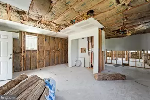 4 W Overlea Ave, Baltimore, MD 21206 - Photo 22