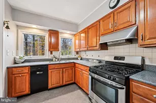 19 Somerset Rd, Baltimore, MD 21228 - Photo 6