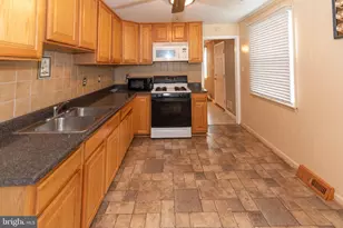 3413 Yardley Dr, Baltimore, MD 21222 - Photo 6