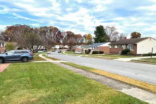 4729 Byron Rd, Pikesville, MD 21208 - Photo 4