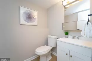 6922 Pinecrest Rd, Catonsville, MD 21228 - Photo 18