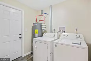 1100 Cord St, Baltimore, MD 21220 - Photo 8