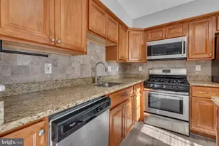 7 Bluestem Ct, Owings Mills, MD 21117 - Photo 12