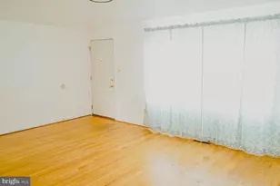 927 Grovehill Rd, Halethorpe, MD 21227 - Photo 4