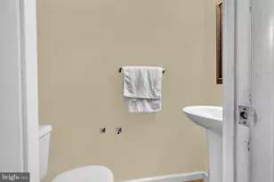 22 Clearlake Ct, Baltimore, MD 21234 - Photo 6