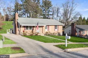 1018 Saxon Hill Dr, Cockeysville, MD 21030 - Photo 2