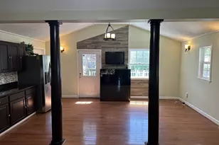 308 Pinewood Rd, Baltimore, MD 21222 - Photo 8