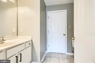 8803 Stoneridge Cir, Pikesville, MD 21208 - Photo 16