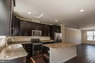 44 Linden Pl, Towson, MD 21286 - Photo 4