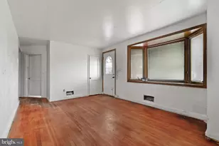 409 Oak Ct, Baltimore, MD 21228 - Photo 6