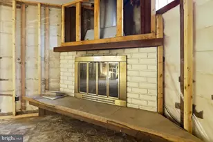 409 Oak Ct, Baltimore, MD 21228 - Photo 22