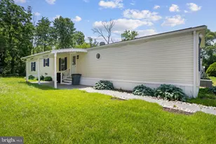 109 Judywood Ln, Essex, MD 21221 - Photo 4