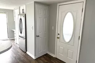 2400 Lincoln Ave, Sparrows Point, MD 21219 - Photo 10