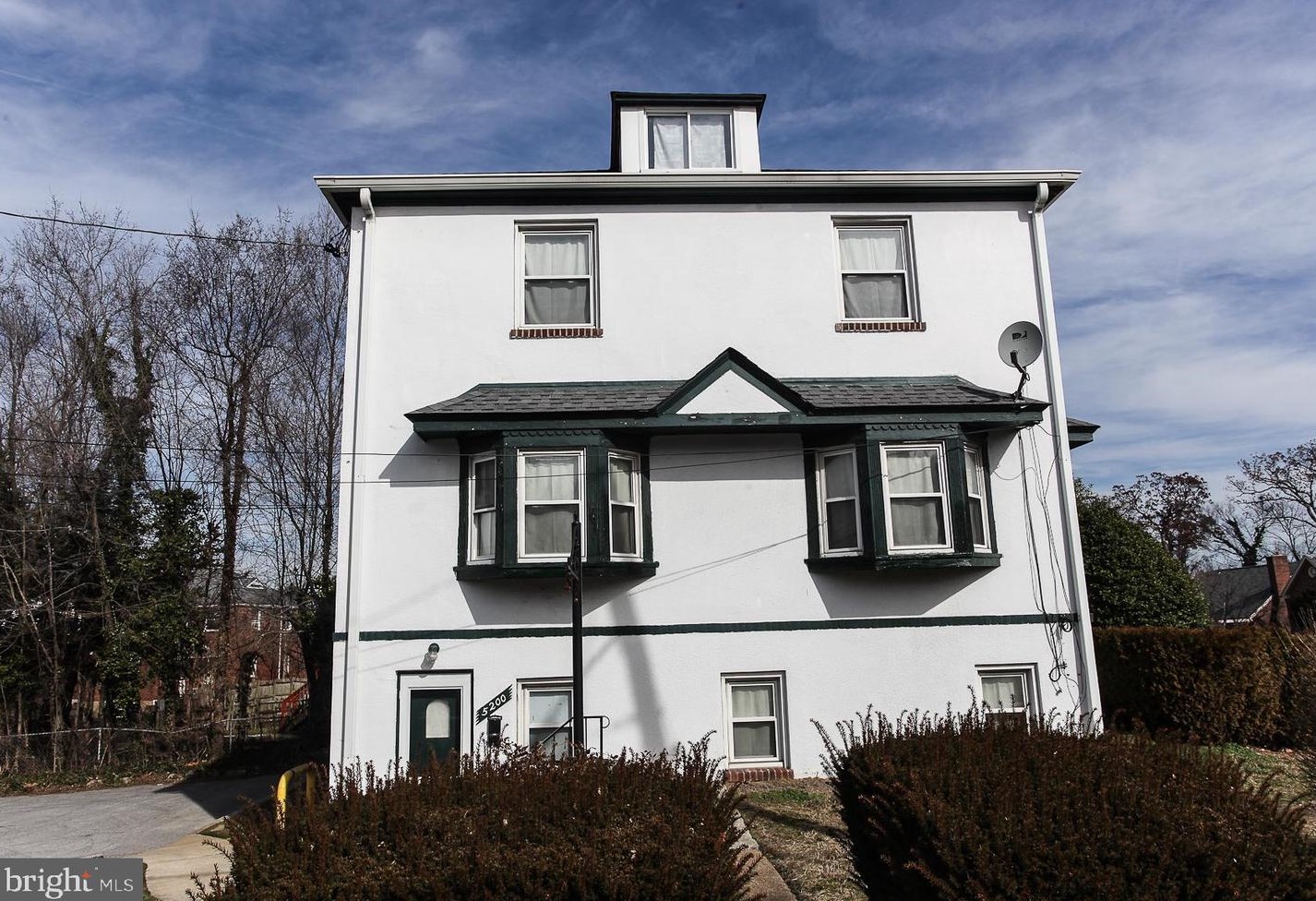 700 Charing Cross Rd, Baltimore MD  21229-1110 exterior