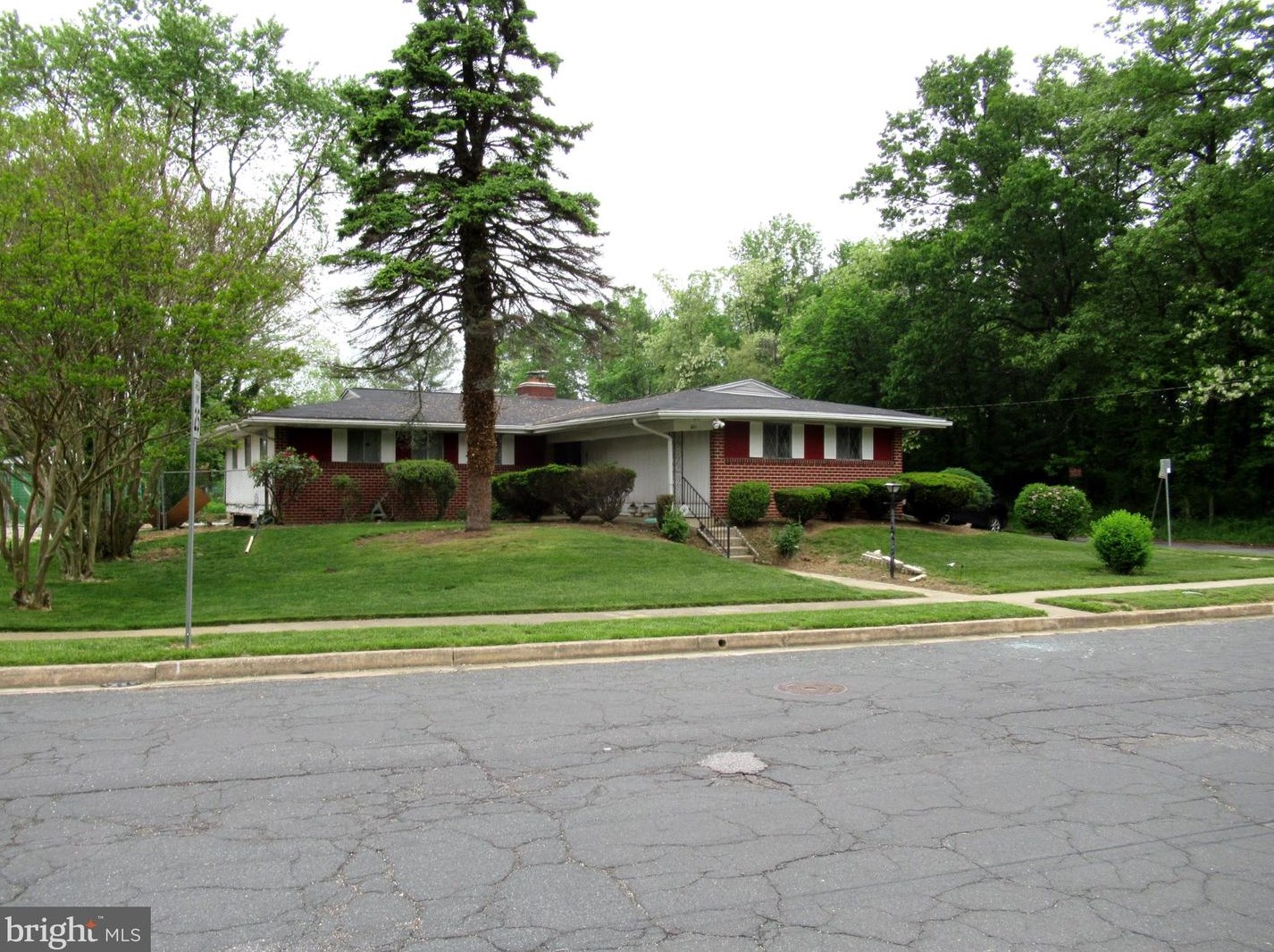 201 Suter Rd, Baltimore, MD 21228-3116