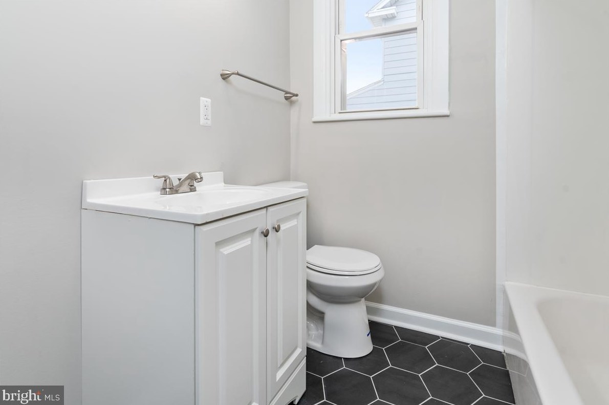 3013 Ritchie Ave, Baltimore MD 21219-1225 exterior