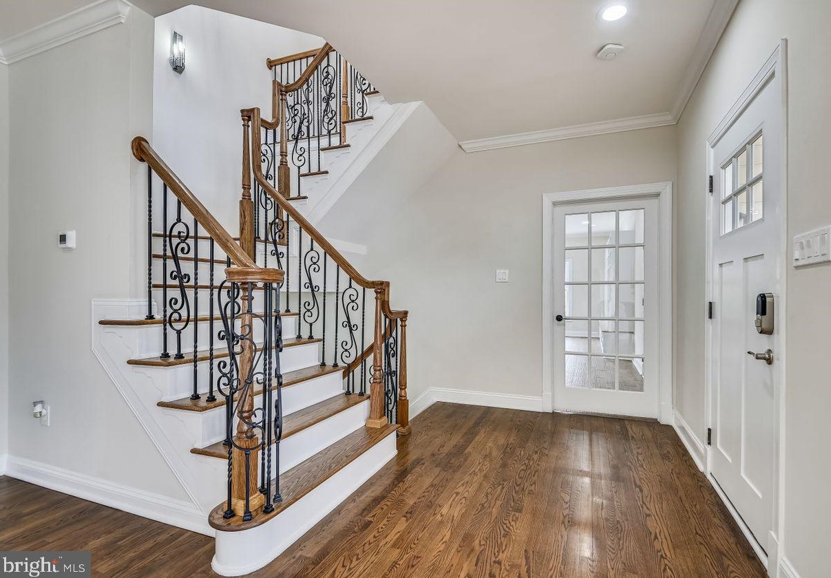 5 Stone Spring Ct, Baltimore MD  21228-5367 exterior
