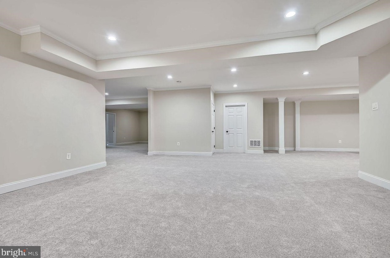 5 Stone Spring Ct, Baltimore MD  21228-5367 exterior