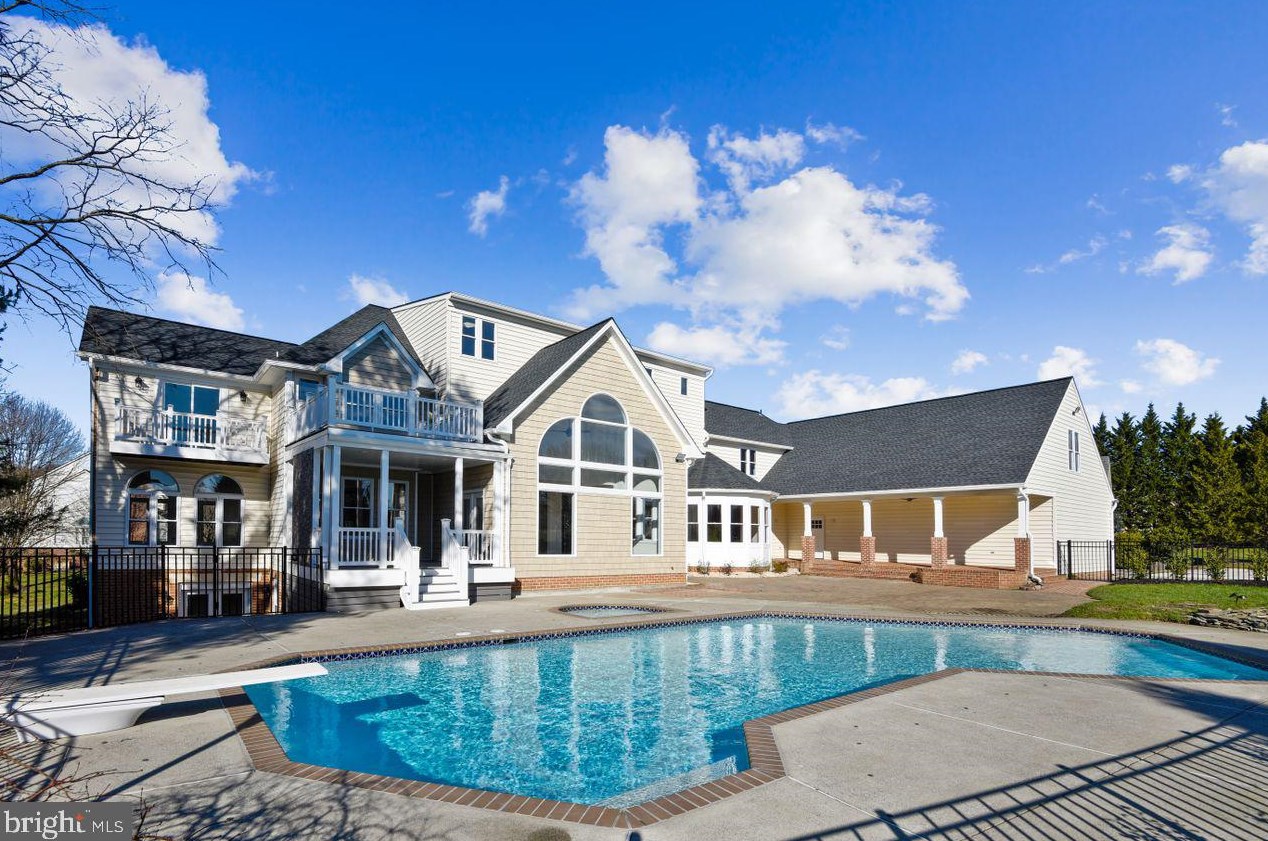 5 Stone Spring Ct, Baltimore MD  21228-5367 exterior